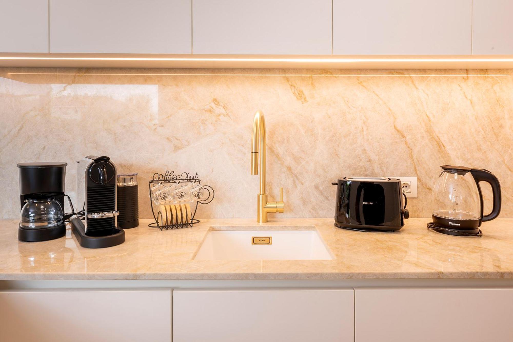 Lifestyle Apartments Dante บาร์โดลิโน ภายนอก รูปภาพ